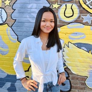 Meet your Posher, Elaiza